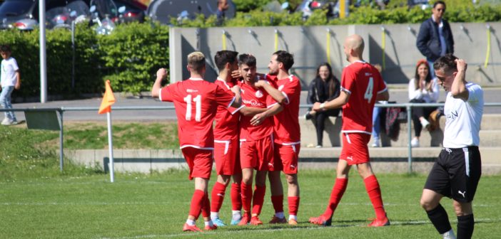 Saint-Paul empoche le derby et maintient la pression