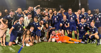Les 30+ d’Etoile Carouge soulèvent la Coupe genevoise