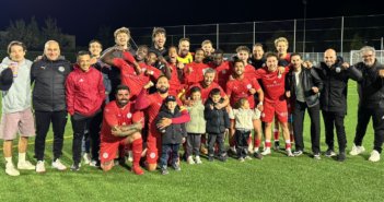 Saint-Paul se qualifie et envoie un message