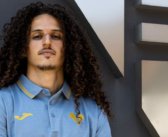 Leorat Bega file en Italie